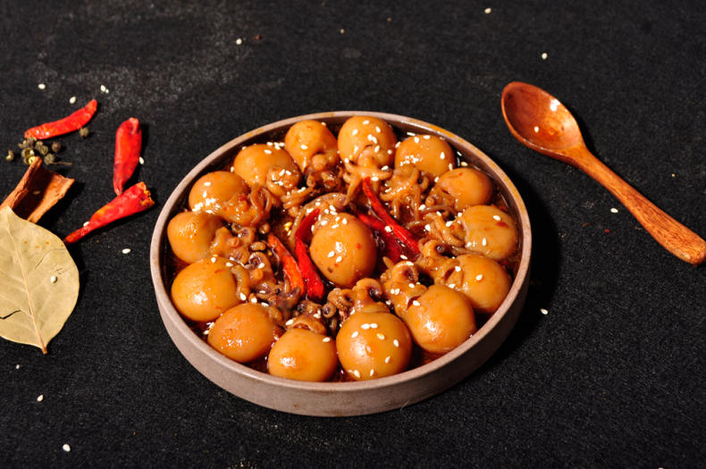 麻辣墨鱼仔,让你把零食当零食吃(图1) 麻辣墨鱼仔,让你把零食当零食吃(图1)