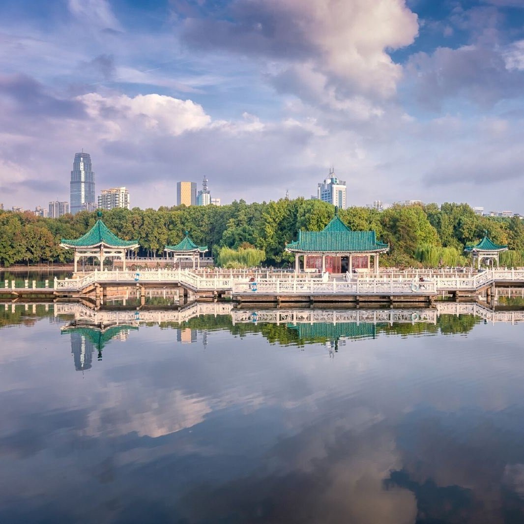 湖北武汉跟团2天游 湖北省博物馆+黄鹤楼精讲+东湖生态风景区
