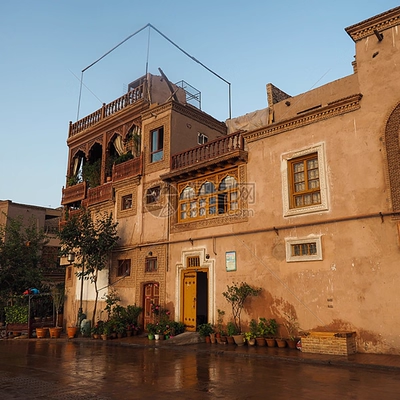 新疆南疆8天7晚专车自由行丨白沙湖班迪尔蓝湖+天山峡谷+喀什古城