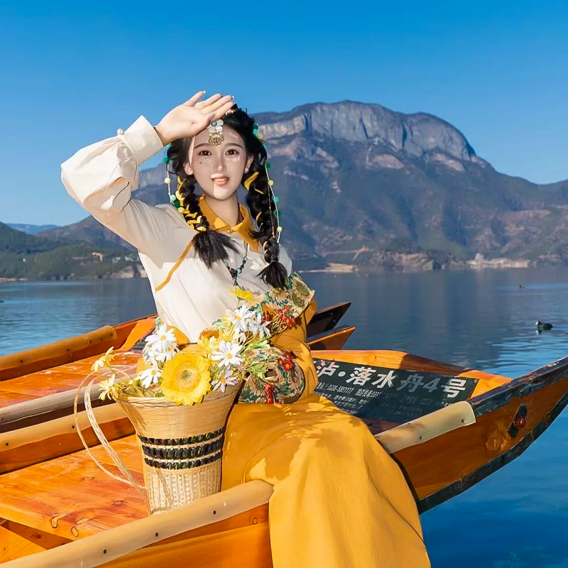 洱海游船网红吉普车旅拍长街宴云南8天昆明大理丽江泸沽湖跟团游