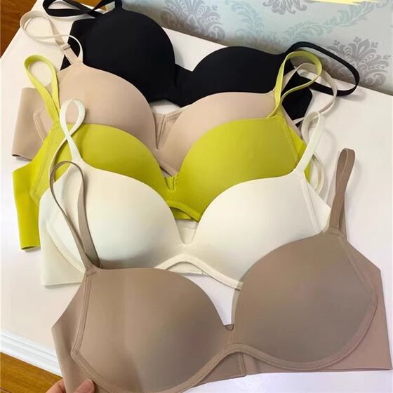 
Seamless nude photosensitive underwear for women with thin top and thick bottom, push-up small breast girl, no steel Q-ring to prevent sagging and close breasts