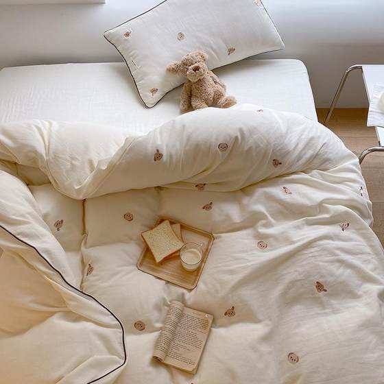 
Maternal and infant grade pure cotton cartoon embroidery children's double-layer gauze four-piece set super soft heavy industry naked sleeping quilt cover sheets and bedding