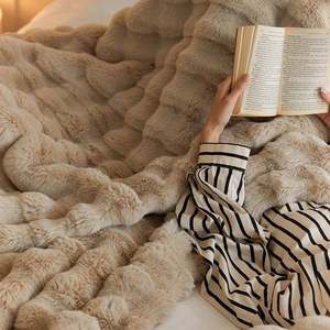 Tuscan rabbit light velvet casual blanket light luxury high -grade sofa blanket soft warm velvet blanket bedroom blanket