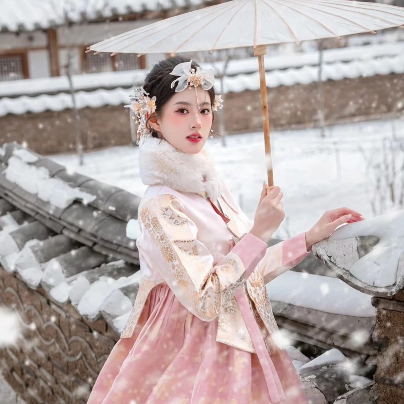 【纯玩含机票】吉林旅游延吉长白山二道白河温泉滑雪6天5晚跟团游