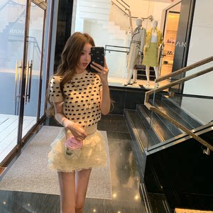 
Your lazy llan [private girl Dolly] private server series heavy industry bow short-sleeved crew neck sweater