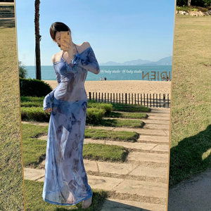 
2025 new pure hot girl beach vacation long skirt blue bikini split swimsuit women's hot spring bathing