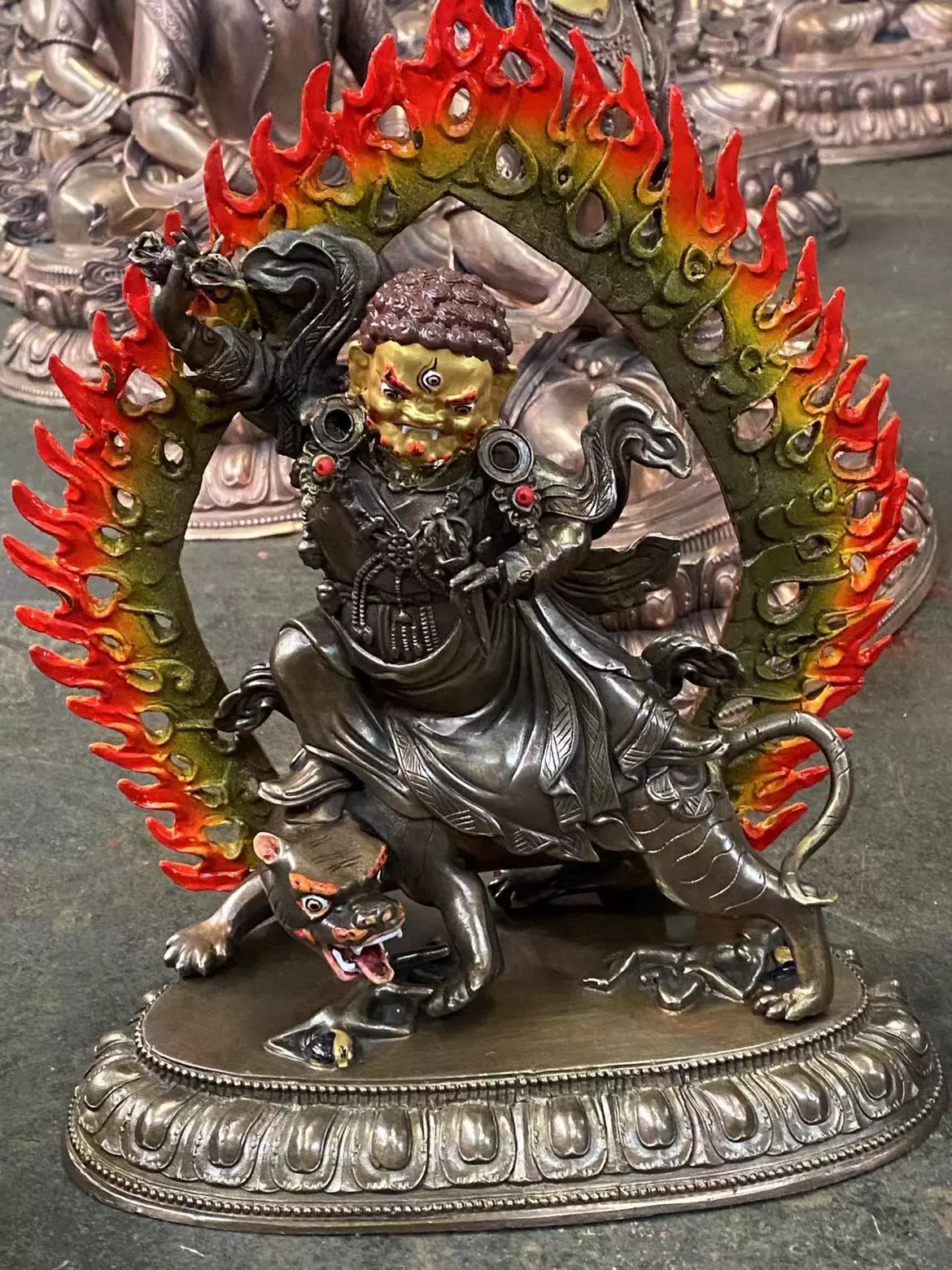 旧蔵珍蔵　西藏チベット仏像　黃財神 純銅製　アンティーク　置物　時代物　本物保証 旧蔵珍蔵 西藏チベット仏像 黃財神 純銅製 アンティーク 置物 時代物