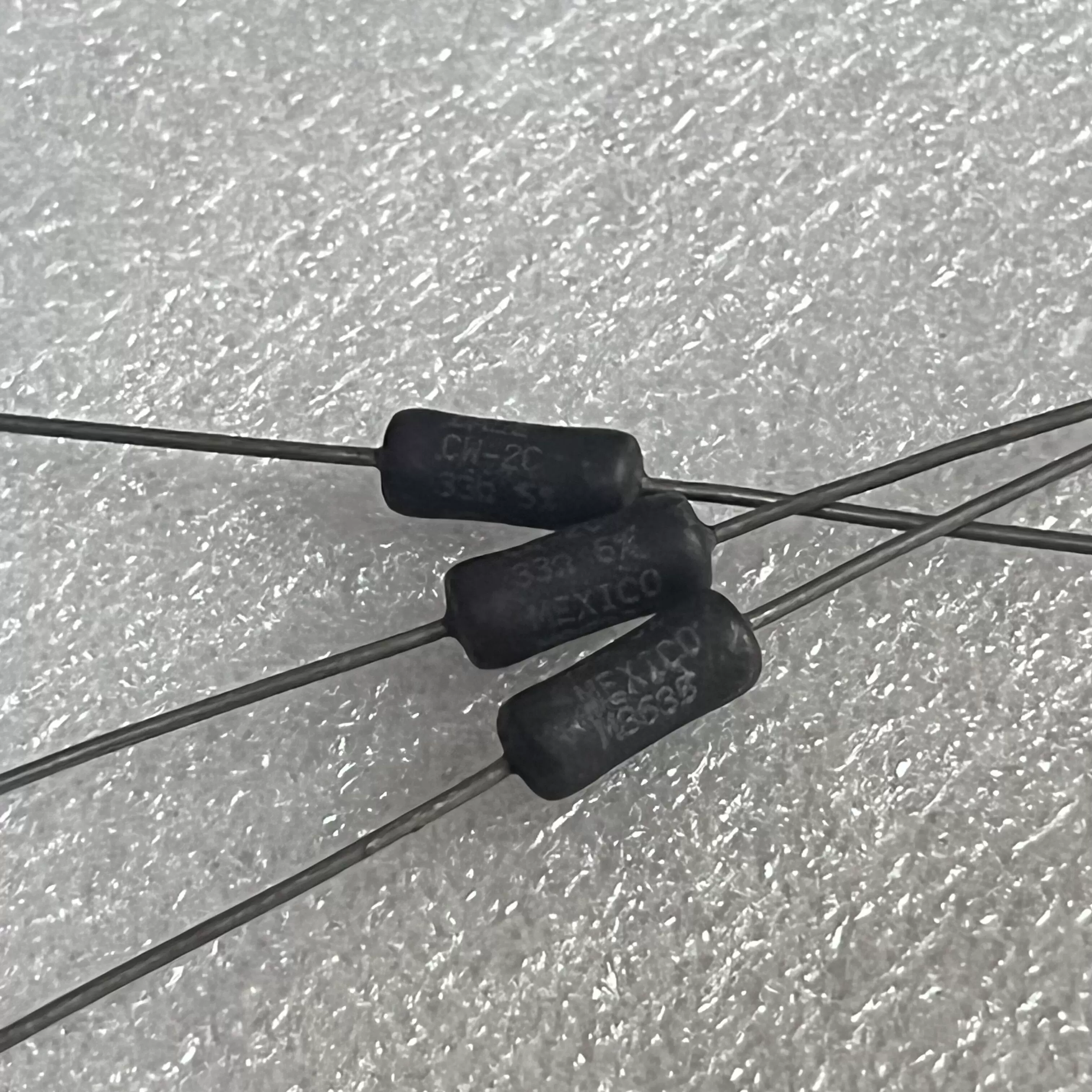 库存散新 美国dale 2w 33r 精度5% 发烧绕线音频电阻 胆机电阻
