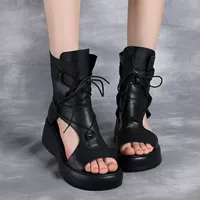 Летние ботинки на каблуке на танкетке, кожаные тапочки в стиле Crocs, босоножки на платформе, из натуральной кожи, удобны для женщин в возрасте, увеличивают рост