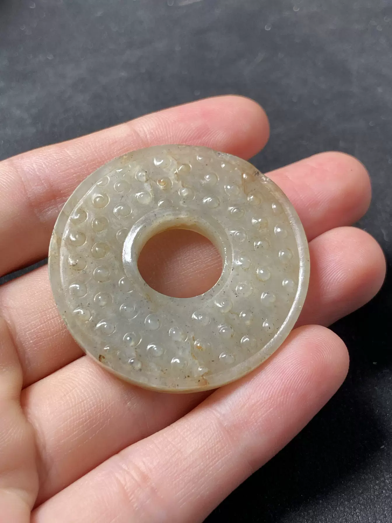 黄玉如意紋璜円 壁 和田玉 古玉 砡製彫刻 珩 琮 沁色 古玉老玉 G43 黄玉如意紋璜円 壁 和田玉 古玉 砡製彫刻 珩 琮 沁色 古玉老玉