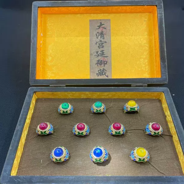 中国古美術 珍品旧蔵 清代宮廷御藏 罕見青白玉手鐲 老漆器箱付 装身具