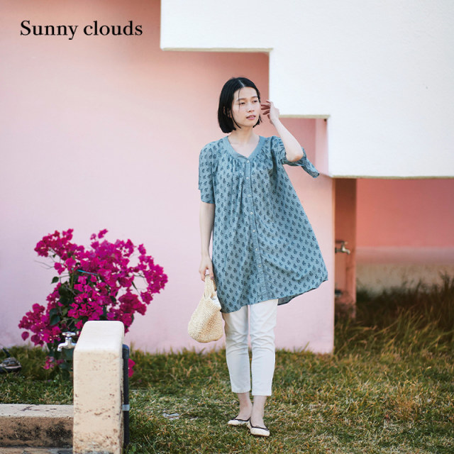 Sunny clouds cotton flared sleeve print style mid-length shirt