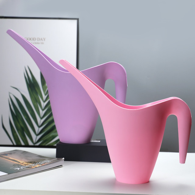 Qinju creative long mouth kettle watering kettle plastic gardening tools watering kettle household green plant potted flower watering kettle