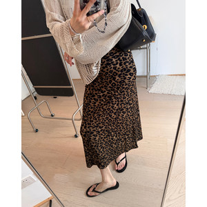 
Pregnant women's leopard print skirt in spring, autumn and winter, fashionable slim and adjustable drooping hip-packing A-line mid-length skirt for women