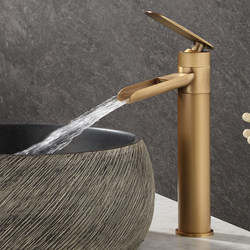 Antique-Style Waterfall All-Copper Faucet for Hot and Cold Water, Bathroom Countertop Basin, Washbasin, Vintage Outdoor Single Cold Basin