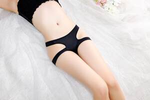 Sexy ice silk hollow exposed butt pants and panties nightclub work temptation low -waist triangle pants
