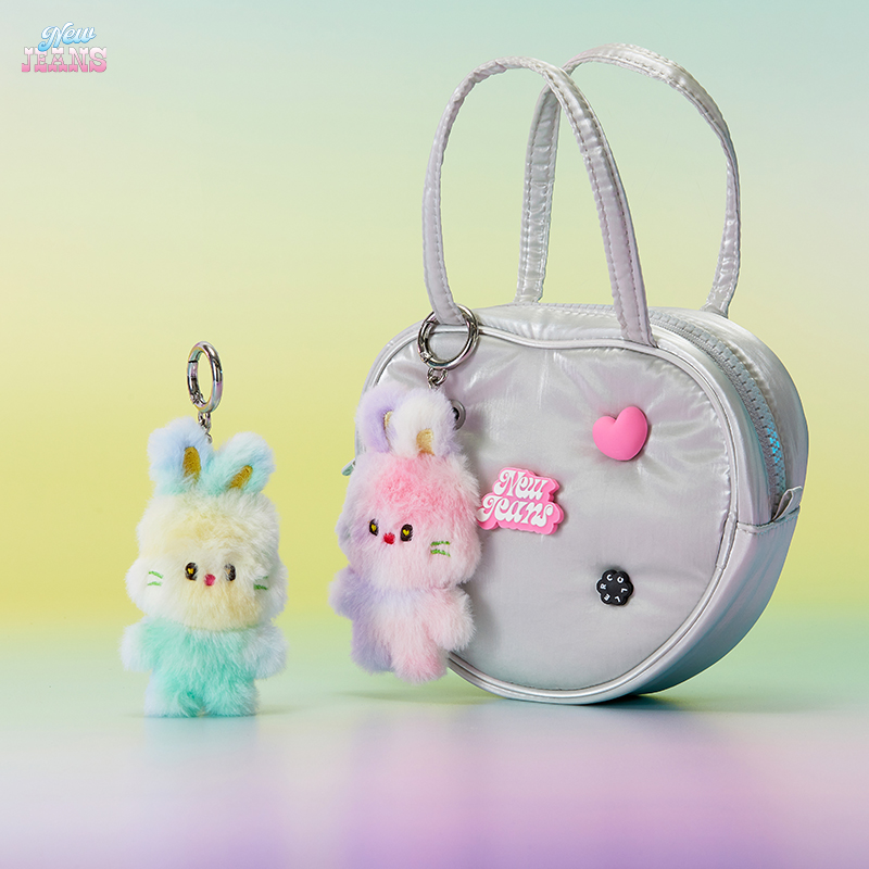newjeans ラインフレンズ murakami ぬいぐるみ キーチェーン NewJeans x MURAKAMI PLUSH KEYRING (FLOWER) – LINE FRIENDS SQUARE