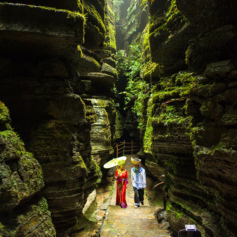 恩施旅游一日游 梭布垭石林土司城 莲花寨磨子沟 可升2-12人小团