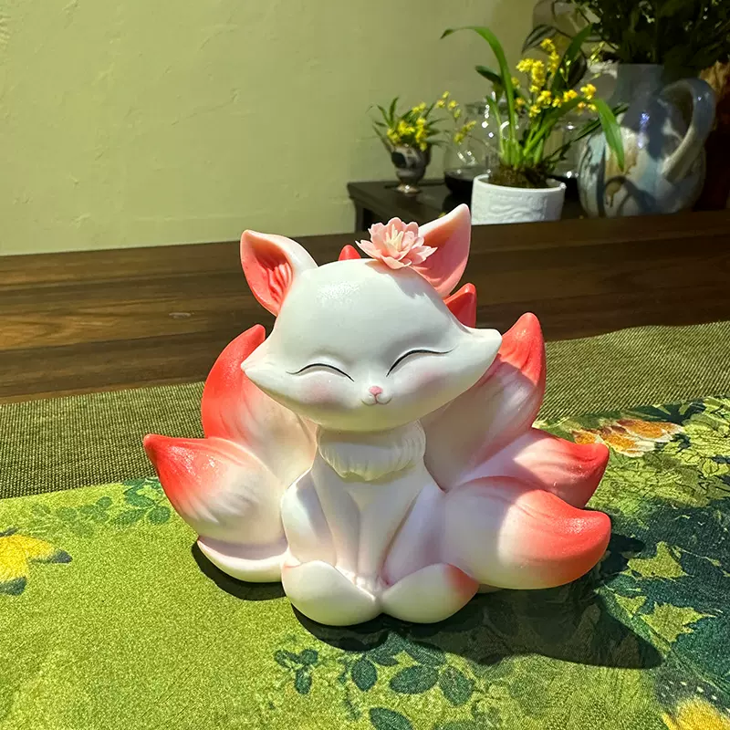 九尾狐摆件小号陶瓷招财创意可爱狐狸办公室客厅桌面汽车