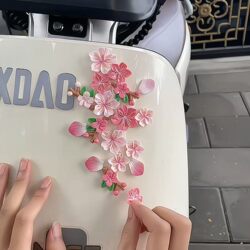3D Stereo Peach Blossom Car Sticker, Car and Electric Vehicle Floral Decoration, Traceless Adhesive Interior Resin Cherry Blossom Rear Car Ornament