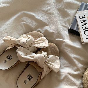 
Korean style bow Birkenstock half slippers for women 2026 new ins retro with skirt one-legged toe slippers trendy