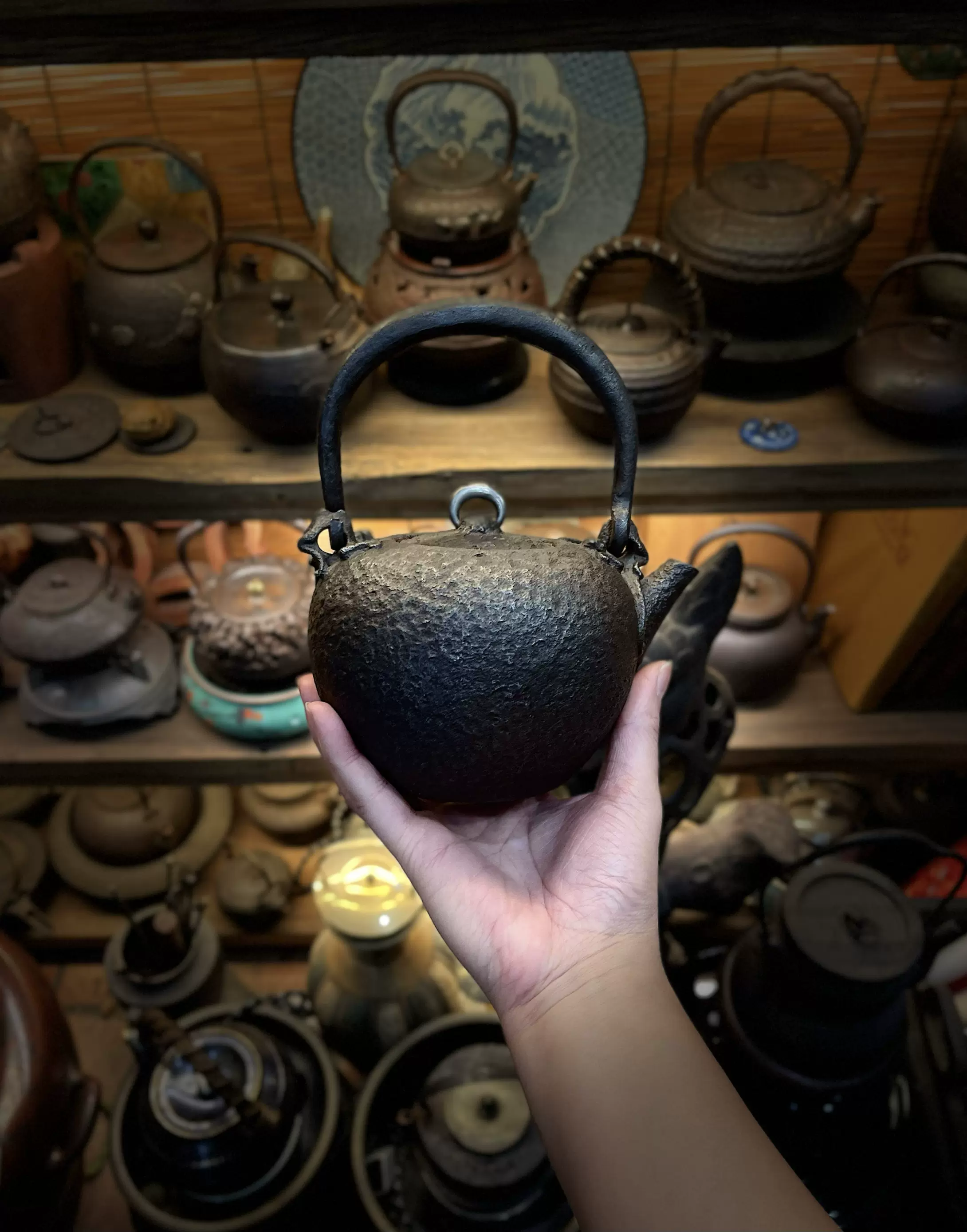 晴寿堂造日本老铁壶金银镶嵌岩肌古砂铁壶高端茶器龙文堂