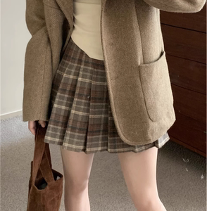 Retro coffee color plaid skirt in autumn and winter large size woolen pleated skirts covering the belly to prevent the light bag hip -hip A -line skirt

