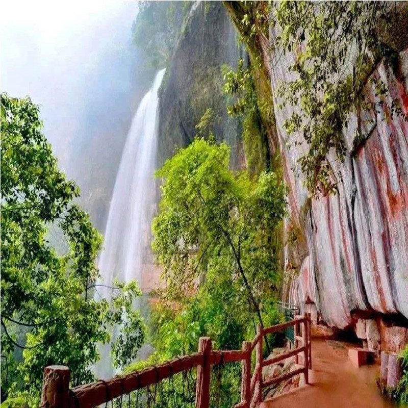 8人团贵州旅游纯玩2天1晚丹霞赤水大瀑布竹海燕子岩桫椤侏罗纪