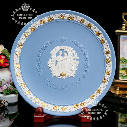 ウェッジウッドジャスパーレリーフ結婚祝い皿 - 金彩セラミックプレート