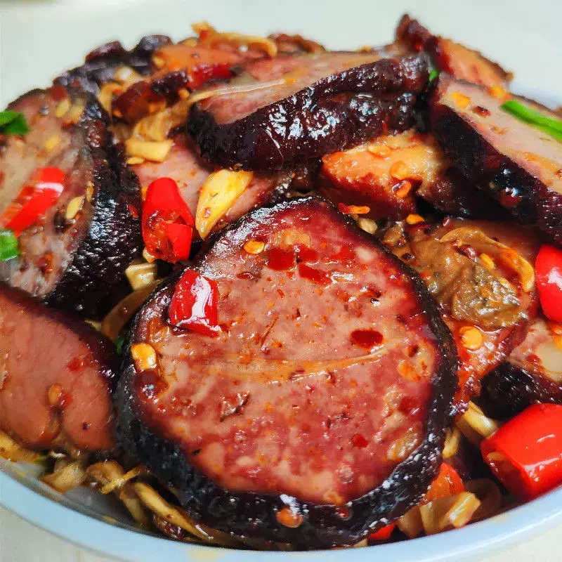 猪血丸子湖南邵阳特产贵州农家湘西石磨卤豆腐香干柴火腊血粑圆子