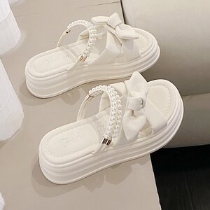 
Beautiful sandals for women's summer outer wear 2026 new fashion popular thick-soled casual soft-soled non-slip fashion sandals