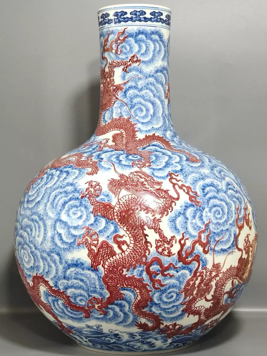 清乾隆拍卖同款雕刻粉彩博古天球瓶四季花天球瓶