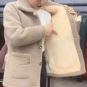 New woolen and thickened double button lambhair mom outfit, short jacket, warm jacket, women's top, middle-aged and elderly, autumn and winter