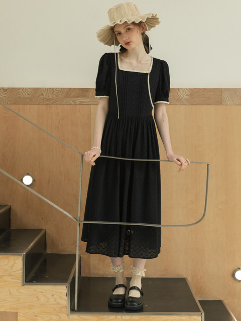 2025 summer new retro square neck lace embroidery waist thin fashion temperament dress women