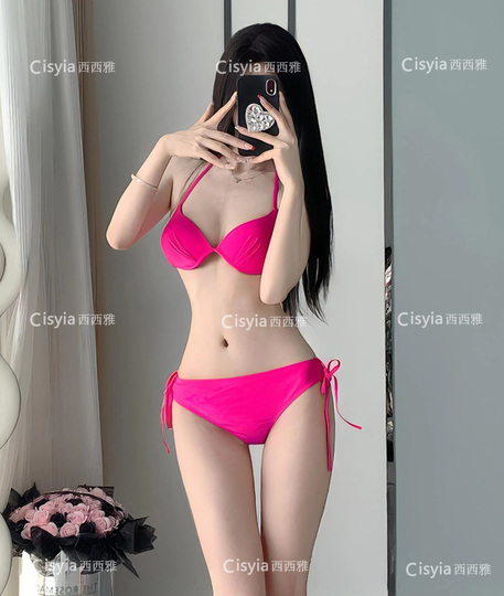 Qul hojatxonadan keyin ozini yuvadi.