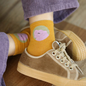 Socks for women in spring, autumn and winter cute cartoon Japanese simple weekly socks Korean version jacquard small animal weekly socks medium tube
