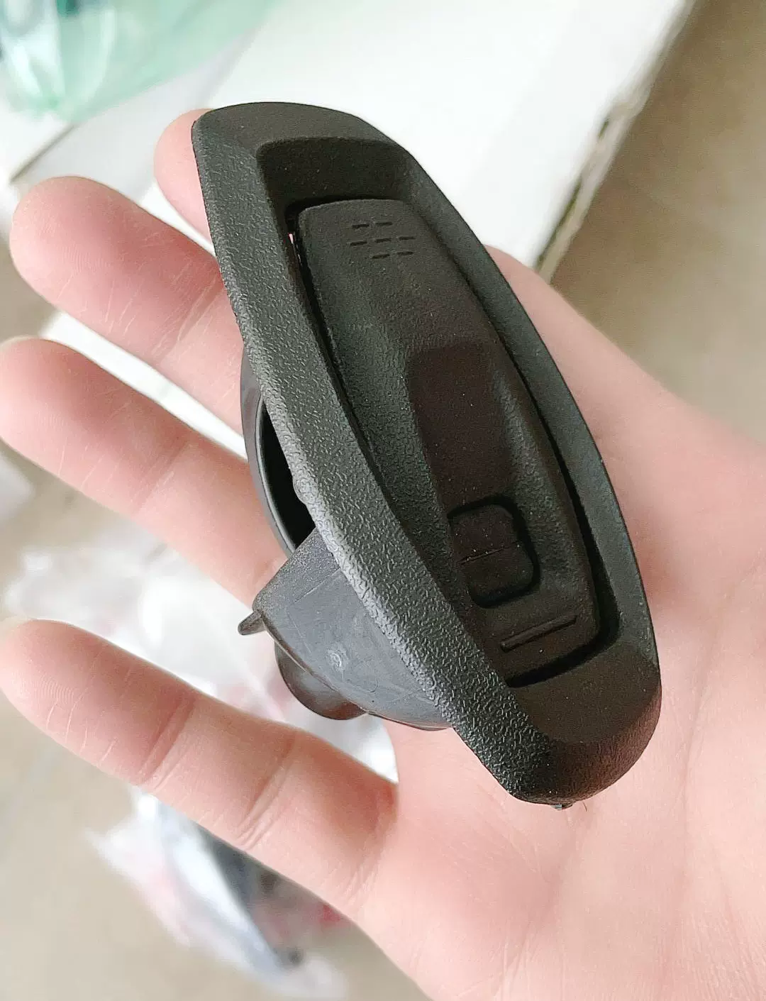 台湾三阳 7期七期drg158原厂原装头盔挂钩挂勾 可收纳防脱安全帽