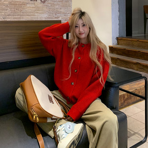 
I'm hungry again. New Year's wear. Red sweater jacket for women. Spring soft and waxy slimming temperament versatile knitted cardigan.