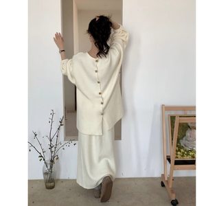 
Korean chic French gentle style back single-breasted two-wear long-sleeved sweater for women + high-waisted knitted skirt