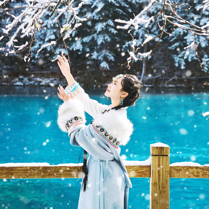 2-8人小团成都九寨沟黄龙四姑娘山毕棚沟达古冰川4日川西跟团游