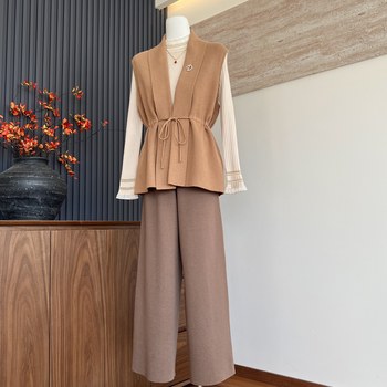 
Three new styles of spring and autumn knitted sweaters for mothers