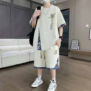 
New Chinese style short-sleeved T-shirt for men in summer 7-quarter sleeve casual sports suit for boys wearing shorts set