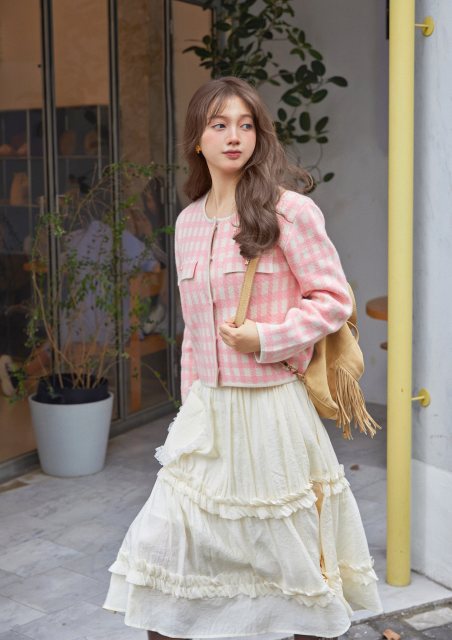 <momonaco>Milk! Hibarbie slim and elegant, not picky about people, milk powder plaid retro suit