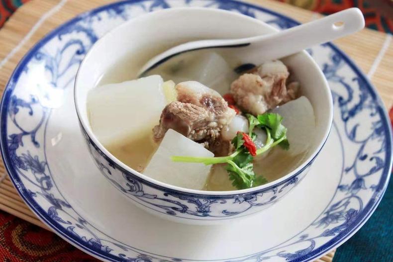 热门滋补美食,驱寒补气吃羊肉(图1) 热门滋补美食,驱寒补气吃羊肉(图1)