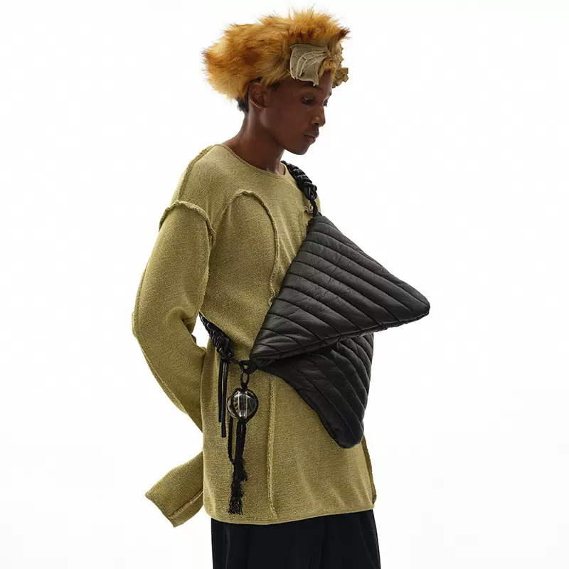 NUTEMPEROR Vegetable Project 020 手工编带仿皮斜挎黑色电脑包-Taobao  