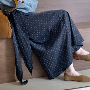 
Exquisite temperament lace-up flower skirt 2025 new autumn Korean style casual and versatile high-waisted long skirt