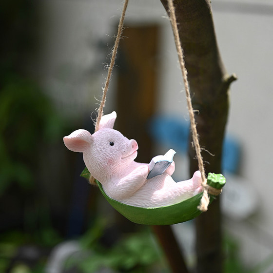 Suspension reading, Pig Qianqian Terrace Court Kindergarten Decoration Swing Pack Balcony Outdoor Tree Animal Crane
