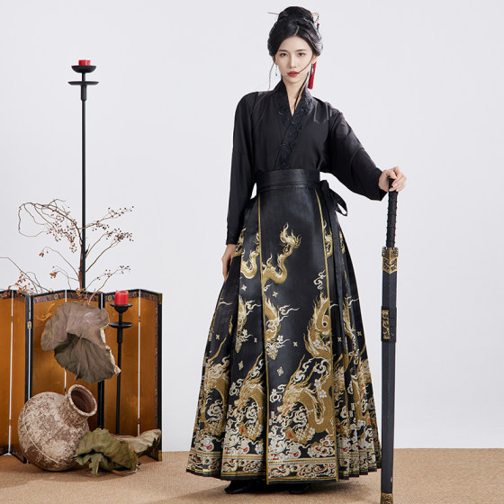 Qiangutang original [Caiyun Xinglong] Weaving golden makeup and horse face skirt Heavy industry embroidered aircraft sleeves for men and women