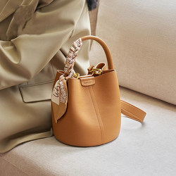 High-End Work and Commuting Bucket Bag 2026 New Versatile Mini Autumn and Winter Handbag for Women, Shoulder and Crossbody Bag