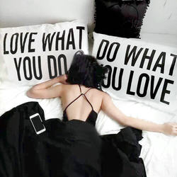 Because of the Lifestyle, the Nordic Minimalist and Cool Style Letter Cotton Pillowcases Are a Pair of 48*74cm Pure Cotton Pillowcases